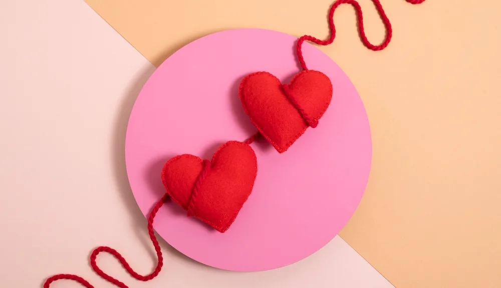 Quelles différences entre l’amour et l’attachement ?