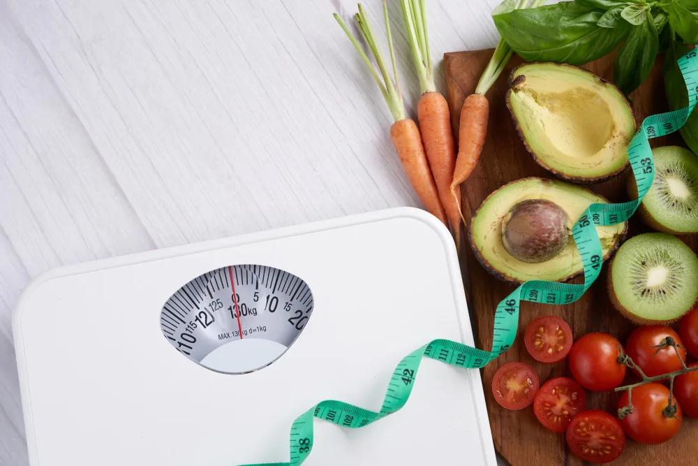 Hypocalorique ou hyperprotéiné : Analyse des avantages et des inconvénients pour une alimentation saine