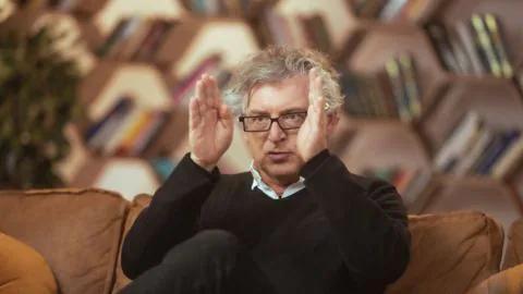 Michel Onfray : Comment ne plus être rabaissé par les autres et se construire une véritable estime de soi.