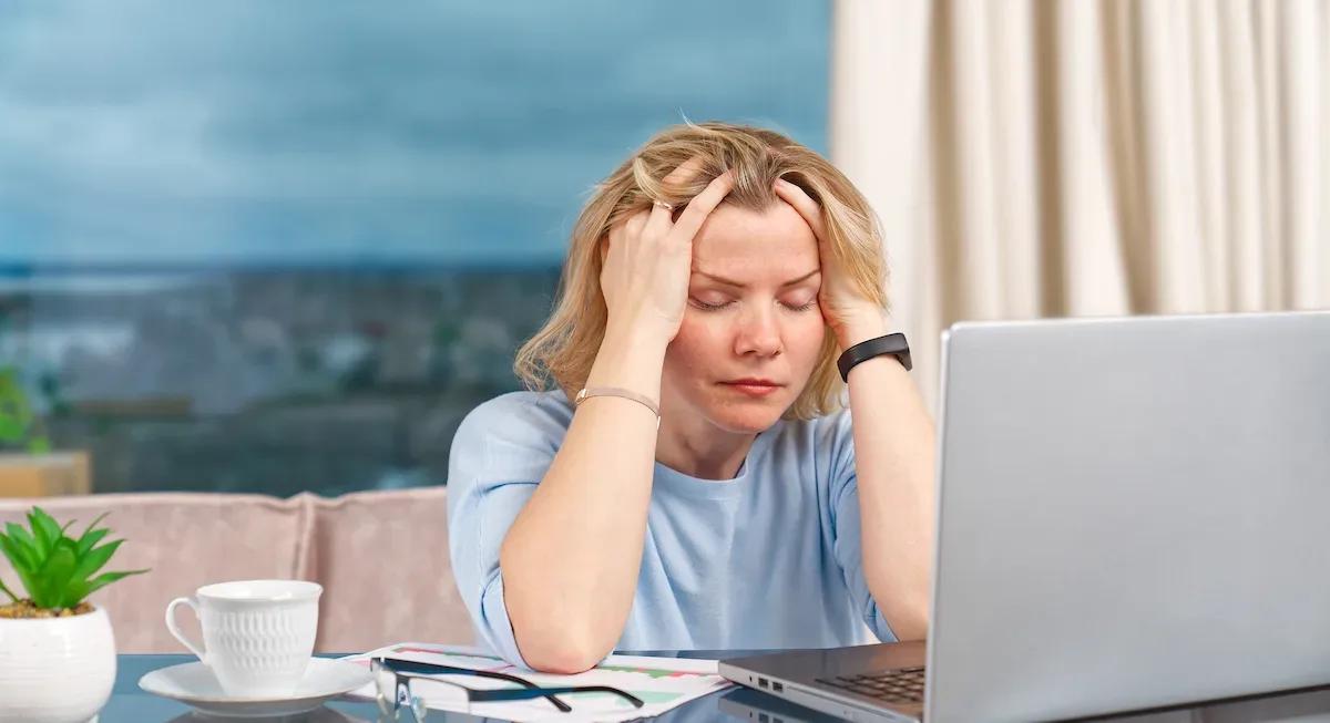 Burnout : symptômes et solutions à l’épuisement émotionnel