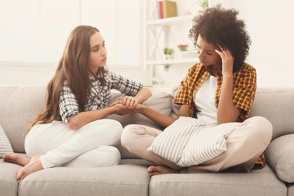 Rêver d’un mort qui vous parle : Signification en Islam et psychologie