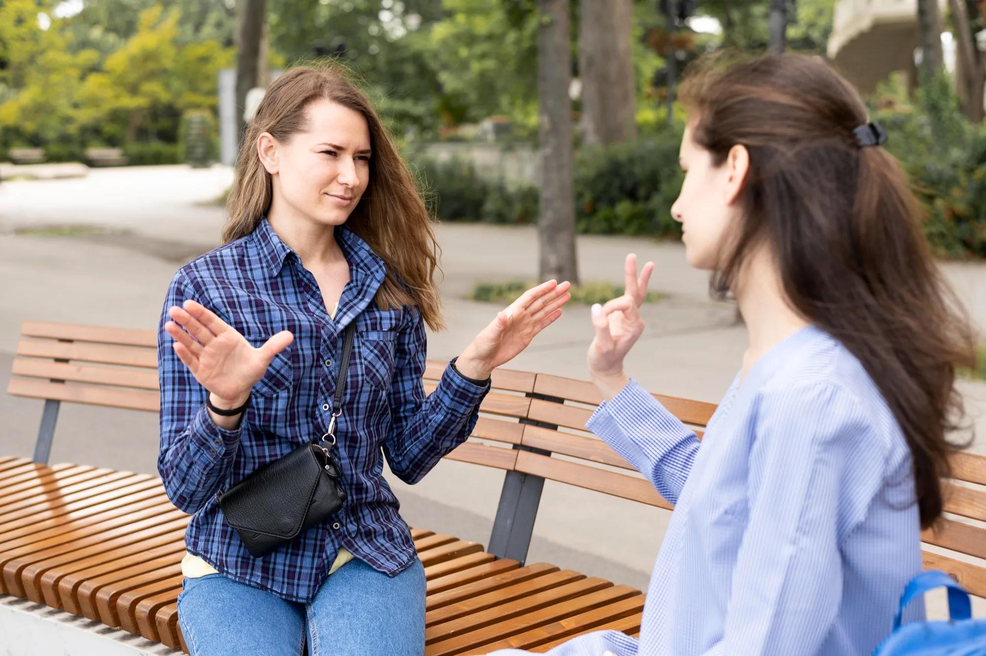 Les clés des signaux verbaux et non-verbaux pour une communication efficace
