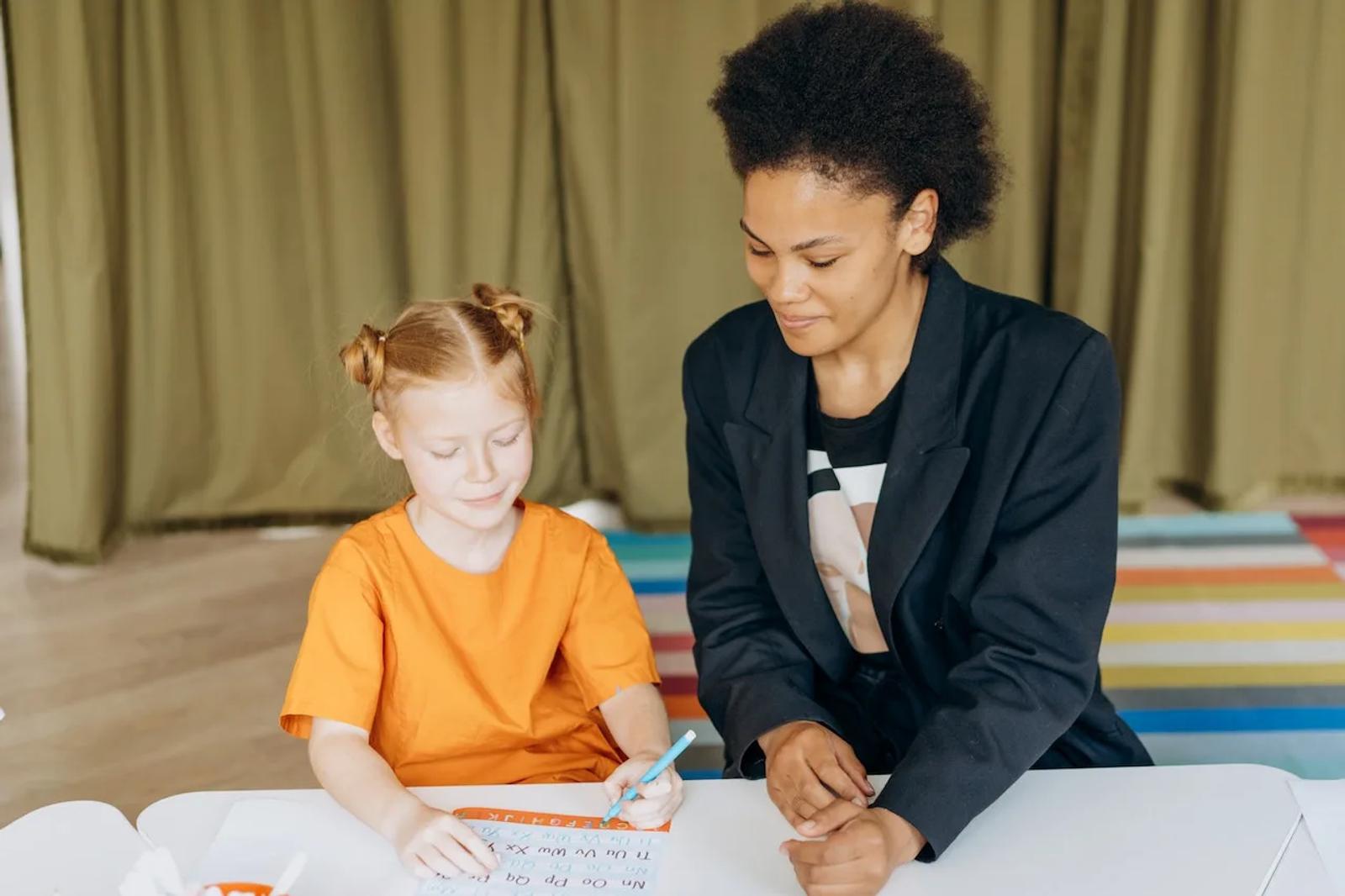 Qu’est-ce que l’éducation autoritaire ?