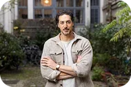 <strong>Kevin Finel :</strong> Se libérer du “devoir plaire”