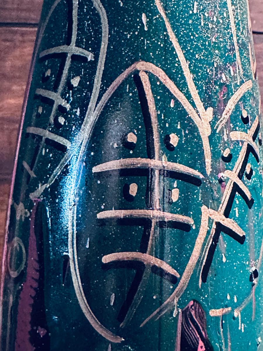 Dope Wine – Detail Art of the Bottle