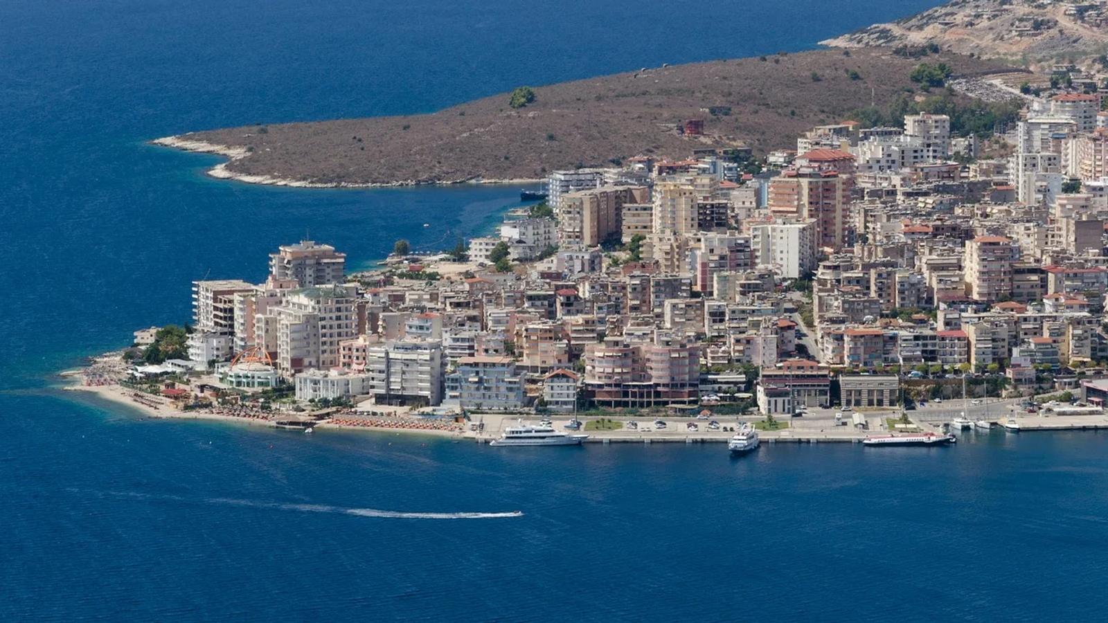 Lekursi, Castle, Hill image