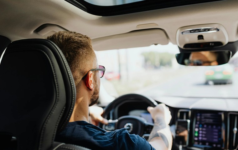 Roads in Qatar: driving rules, speed limits and fines