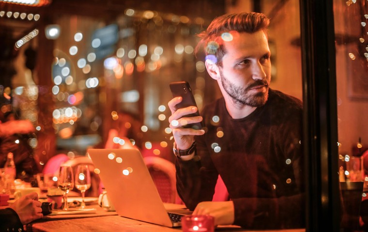 Зачем использовать eSIM в Катаре?