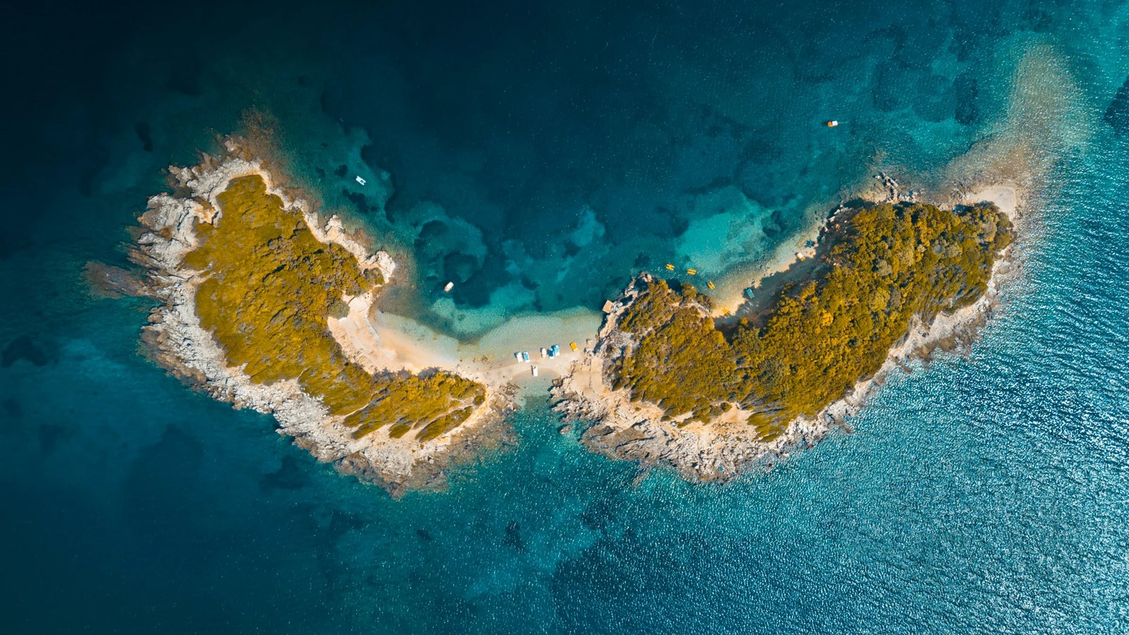 Albania vs Greece for a Beach Vacation: An Honest Price, Beach & Logistics Comparison