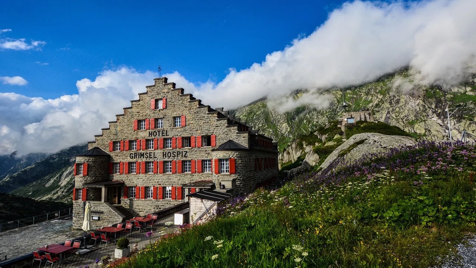 Best budget hotels in Switzerland: cities, prices and money-saving tips