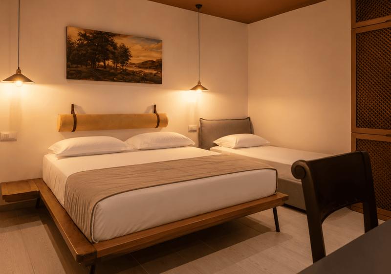 Kronos Hotel