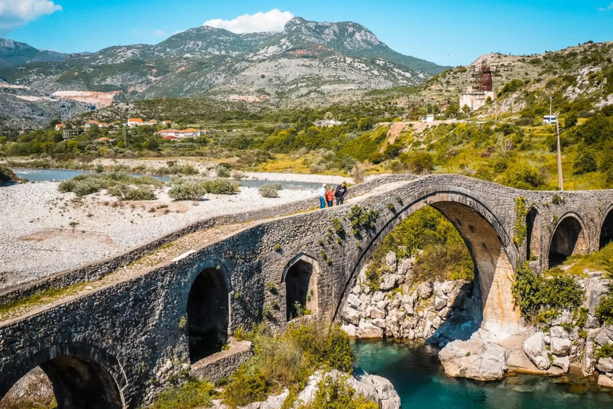 Mes Bridge