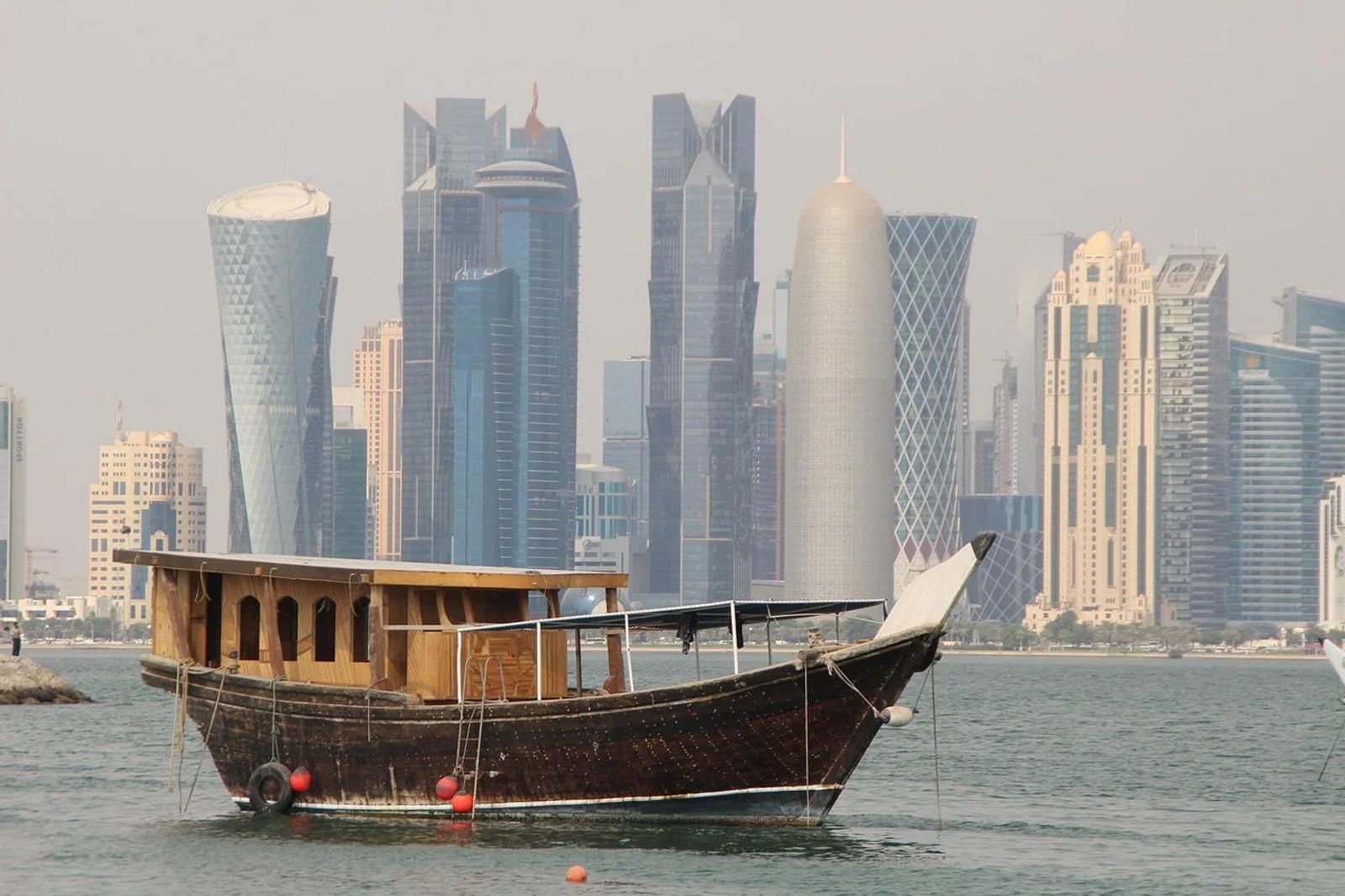 Dhow Boat Tours in Doha Bay: Which Cruise to Choose and How Much It Costs
