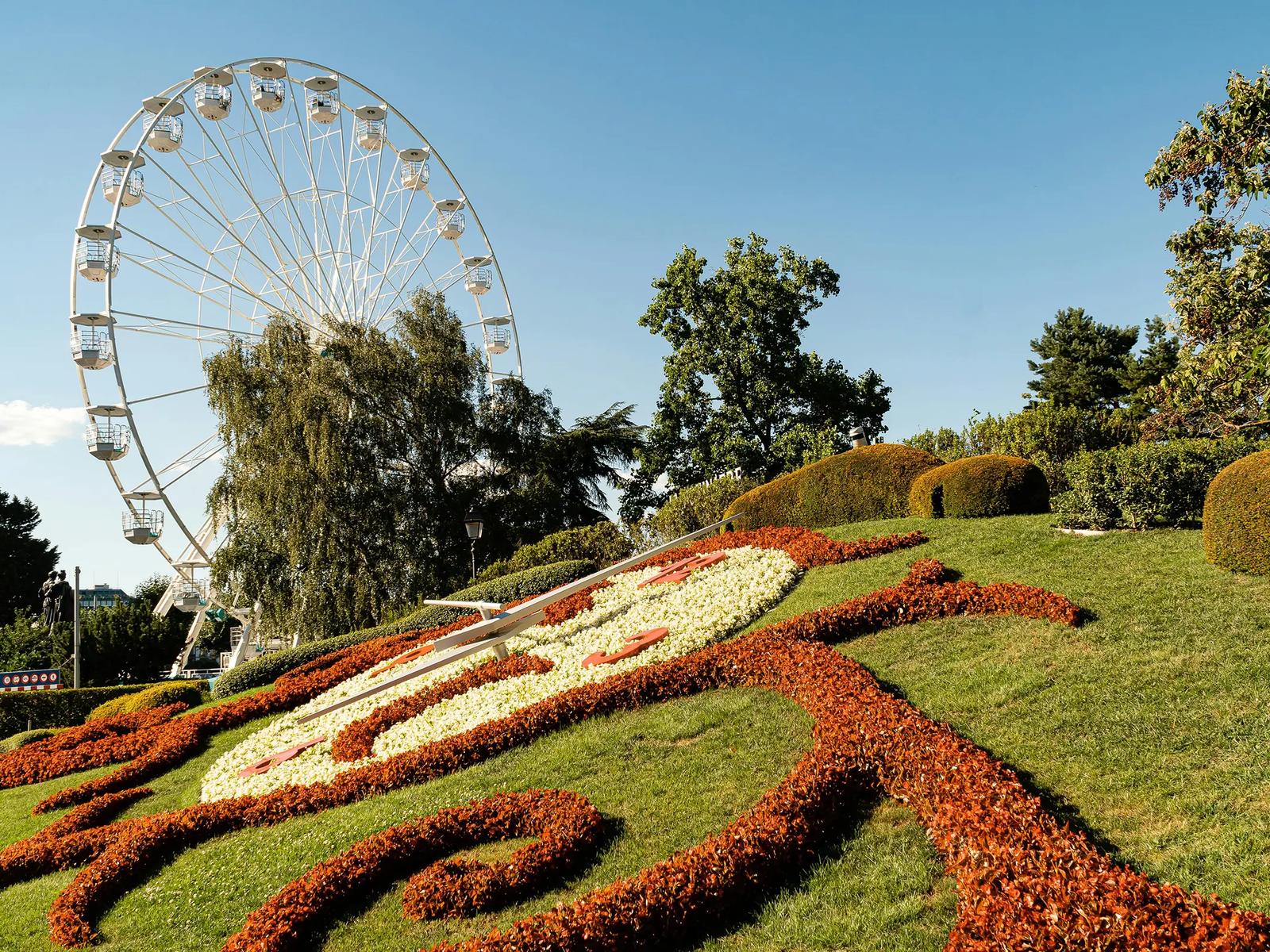 Английский сад и Цветочные часы