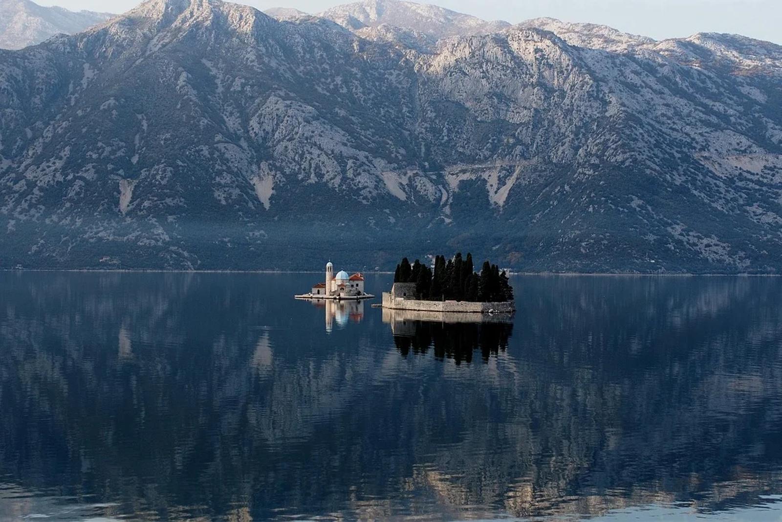 Perast: The Most Romantic Town in the Bay of Kotor – What to See, Prices & Tips