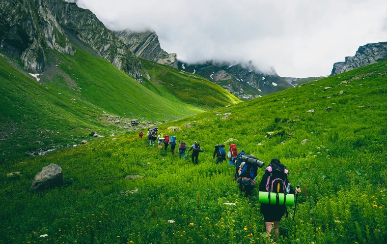Georgia in July: +30 °C Heat, +26 °C Sea & Real Trekking Conditions