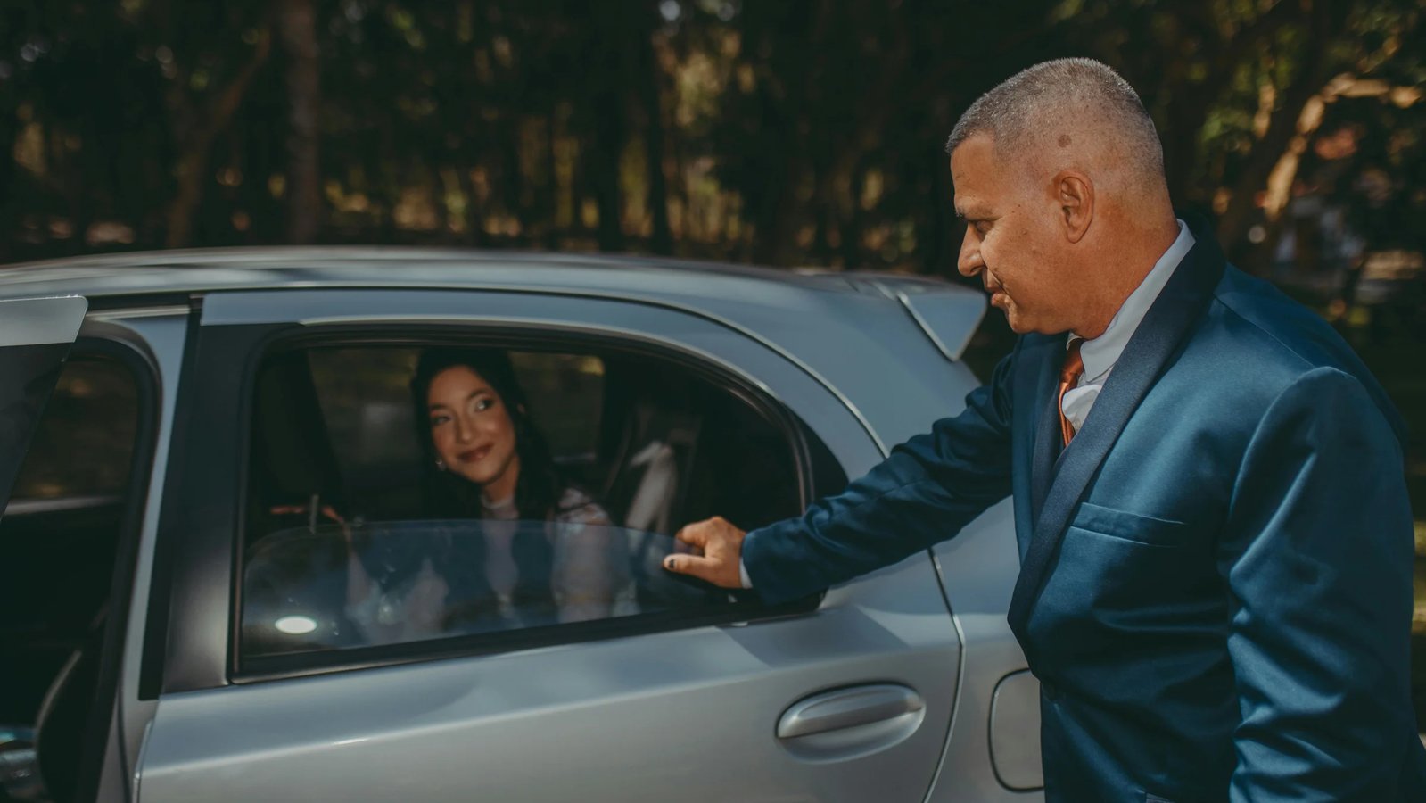 Private Transfer or Taxi: What’s the Best Option for Tourists?