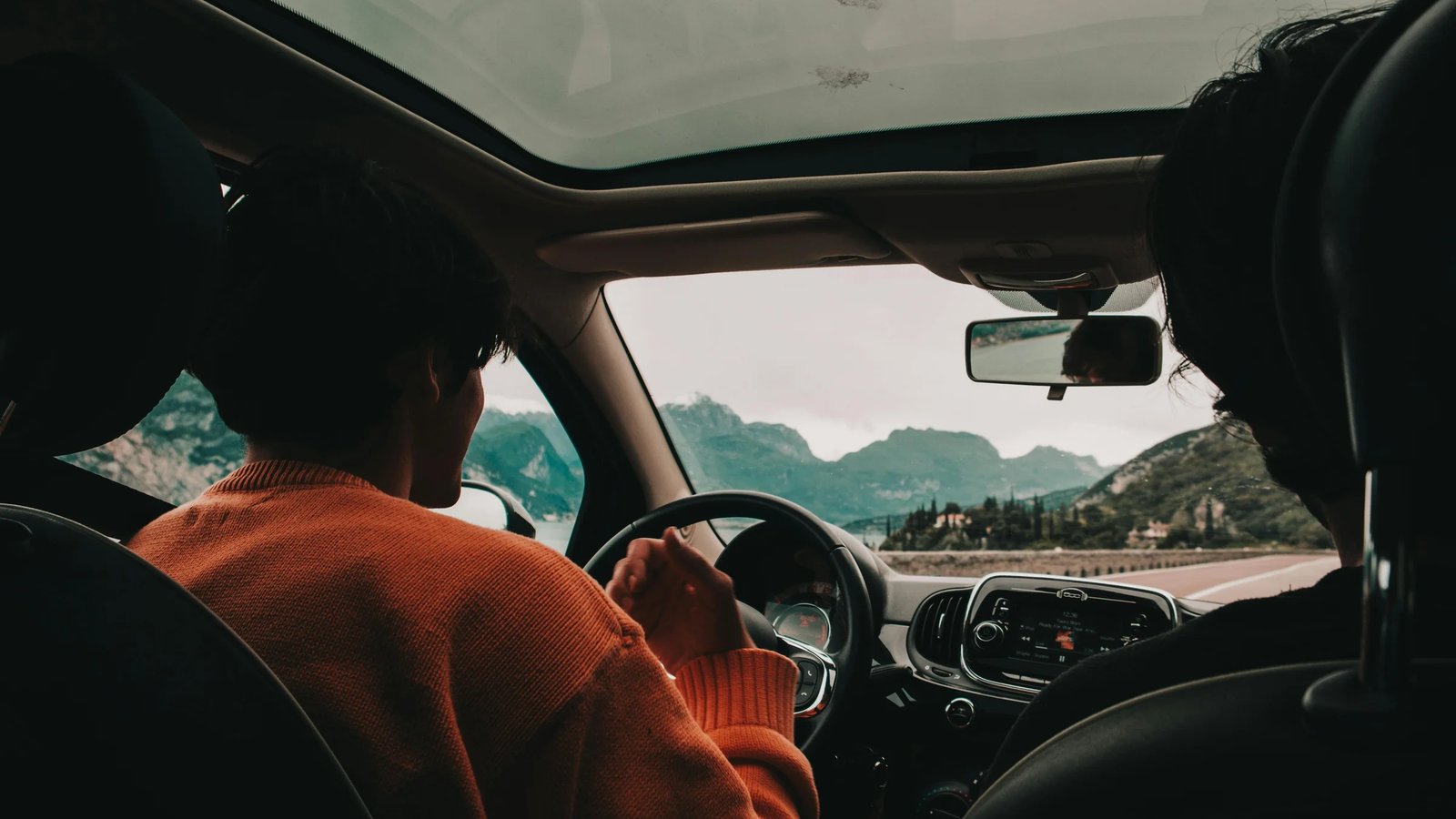 Taxis in Montenegro: How to Avoid Overpaying and What You Need to Know