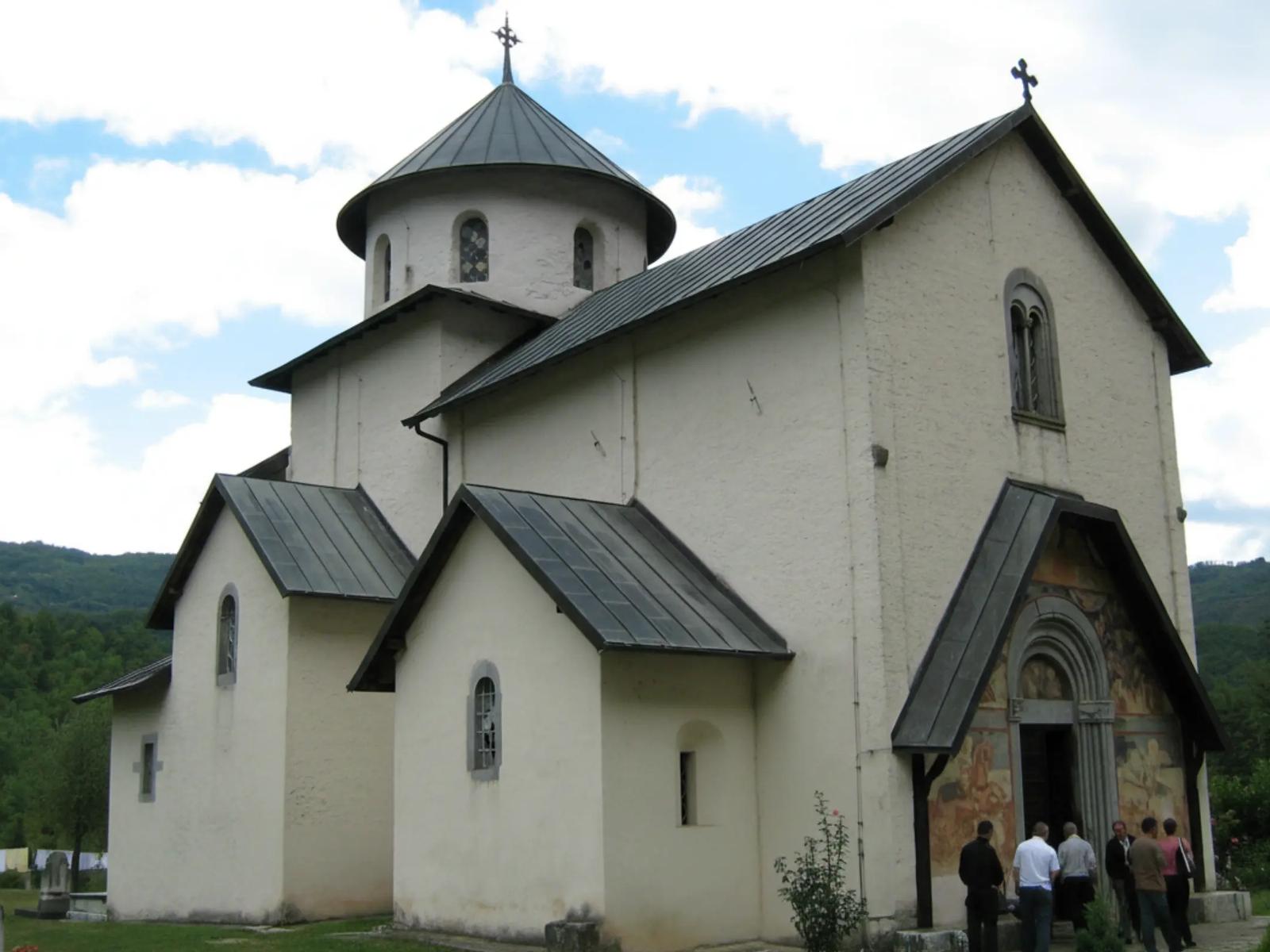 Монастырь Морача