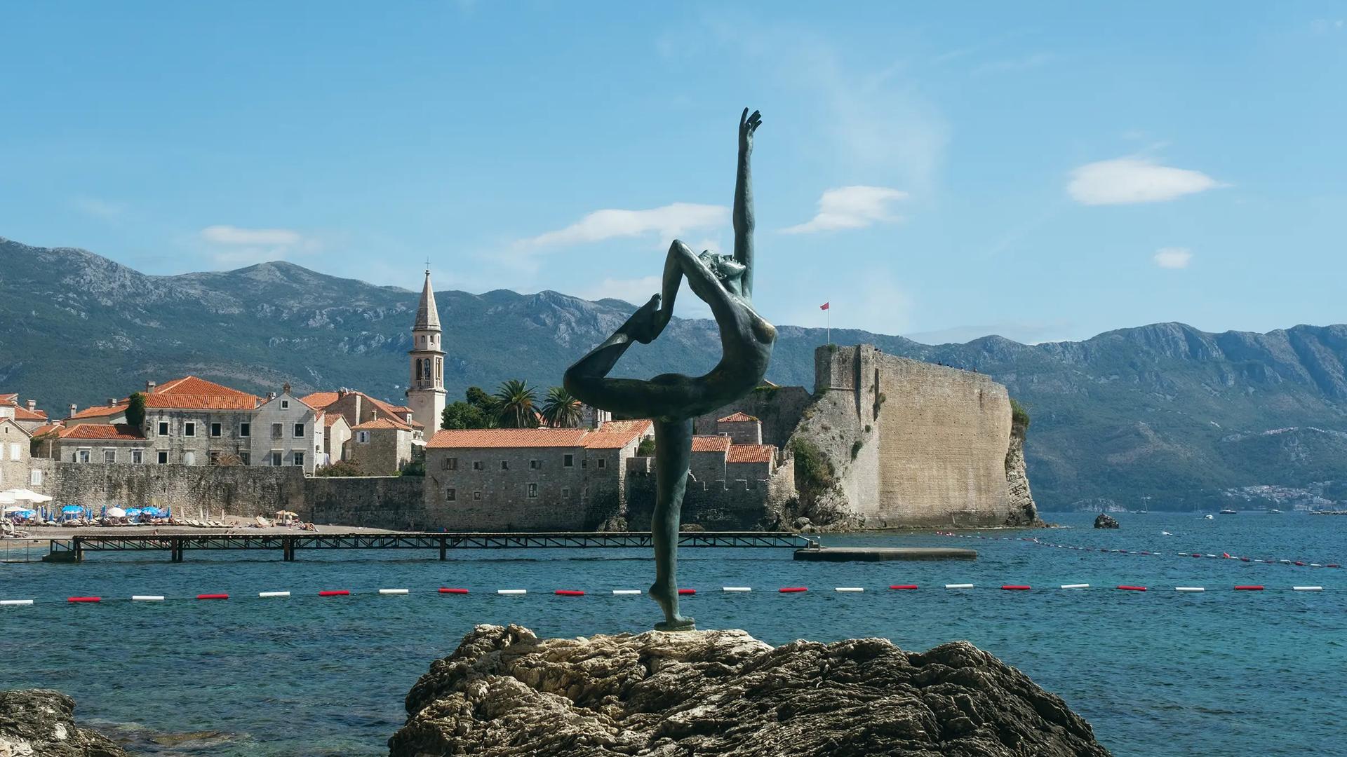 Ballerina Statue