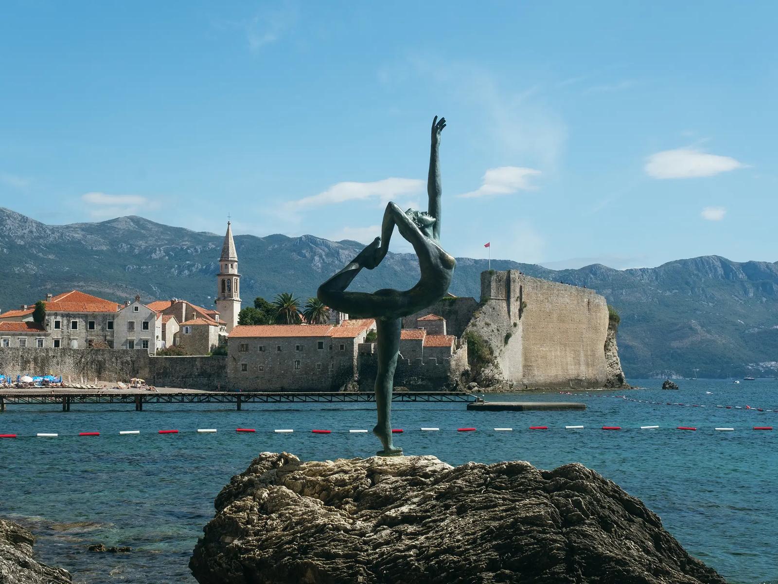 Ballerina Statue