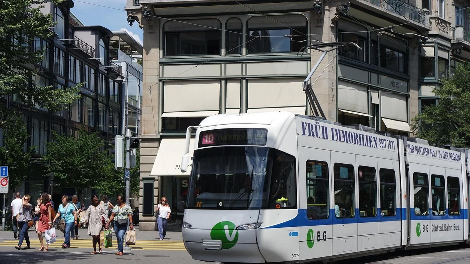 Zurich, Bahnhofstrasse, Tram image