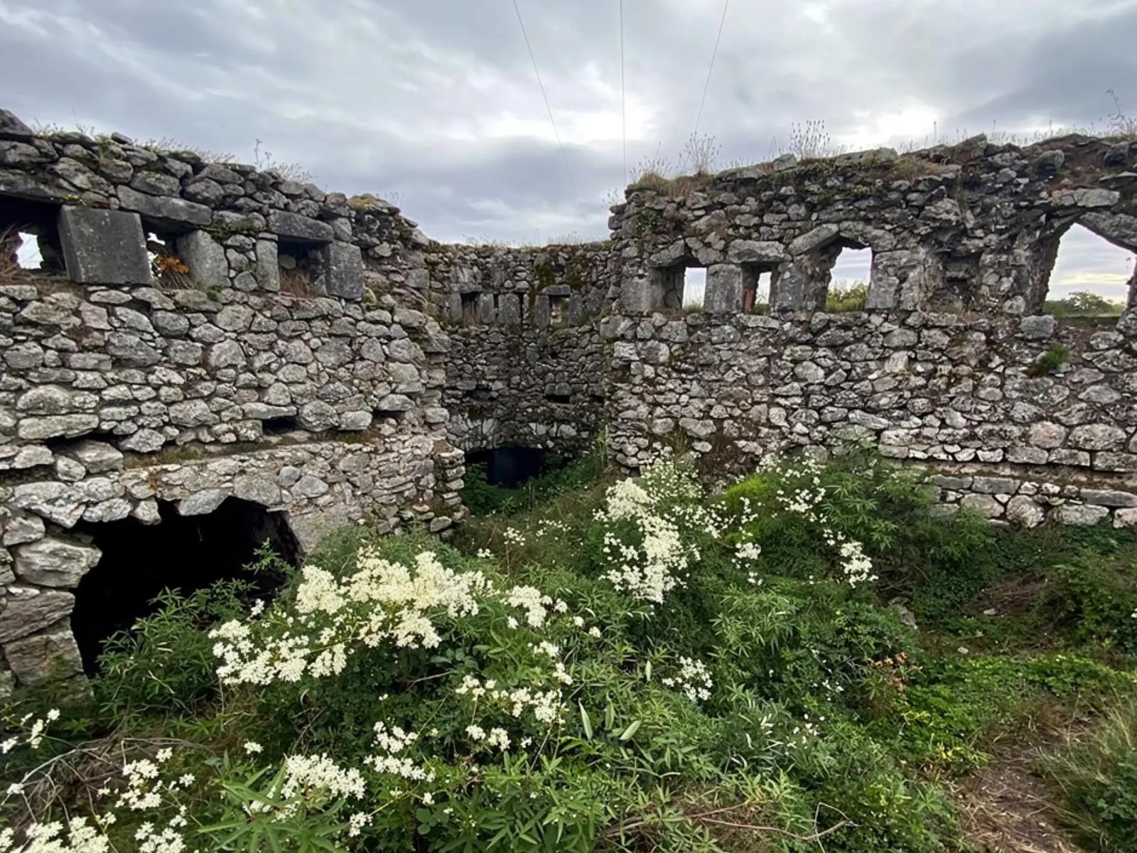 Lesendro Island Fortress