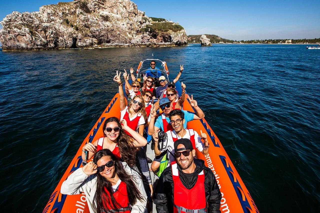 Boat, Tourists, Sea image