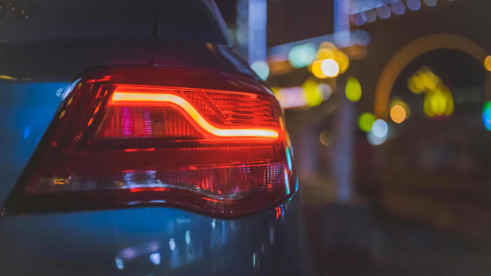 Красный задний фонарь