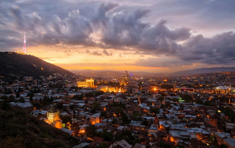 Georgia in June: +27°C, Early Season Prices & What to Really Expect