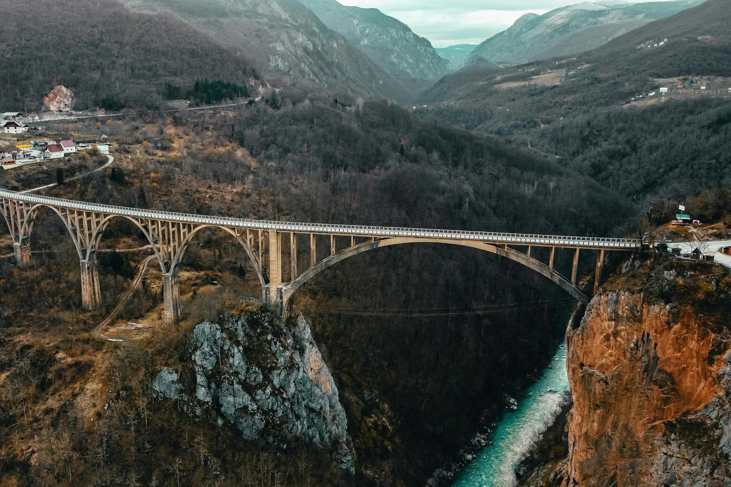Мост Джурджевича через Тару