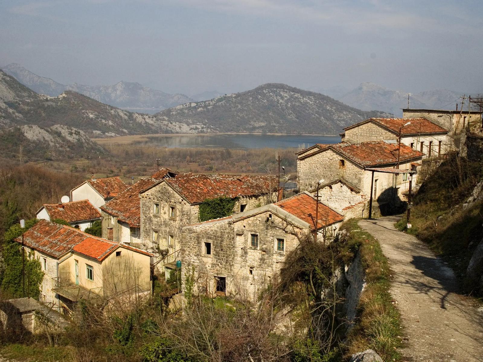 Godinje Historic Village