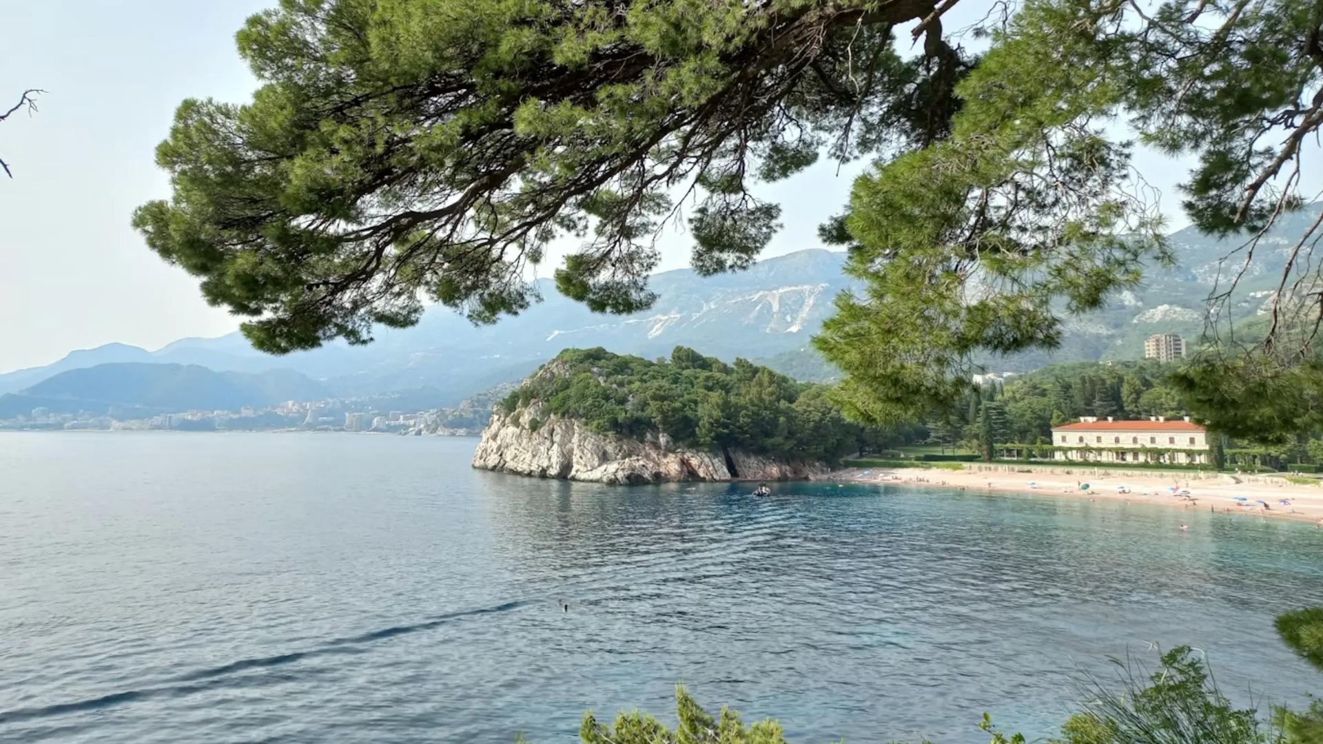 Milocer Beach
