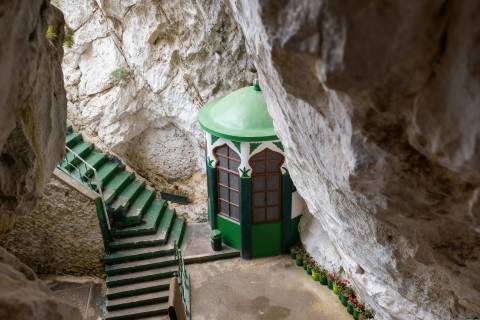 Sari Saltik Cave