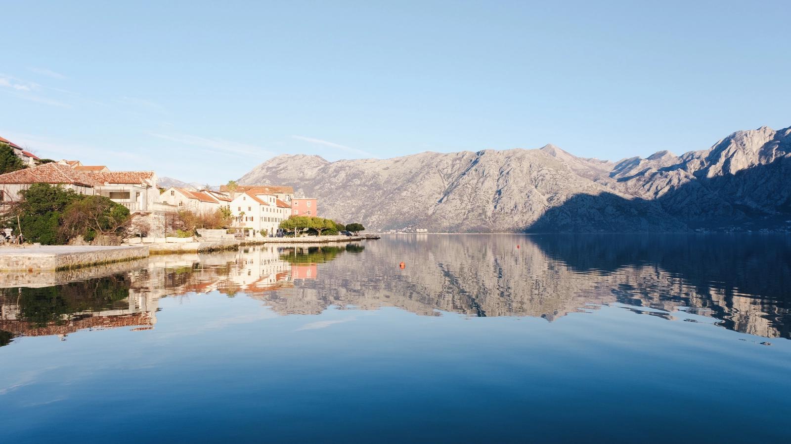 Бока-Которский залив в ноябре