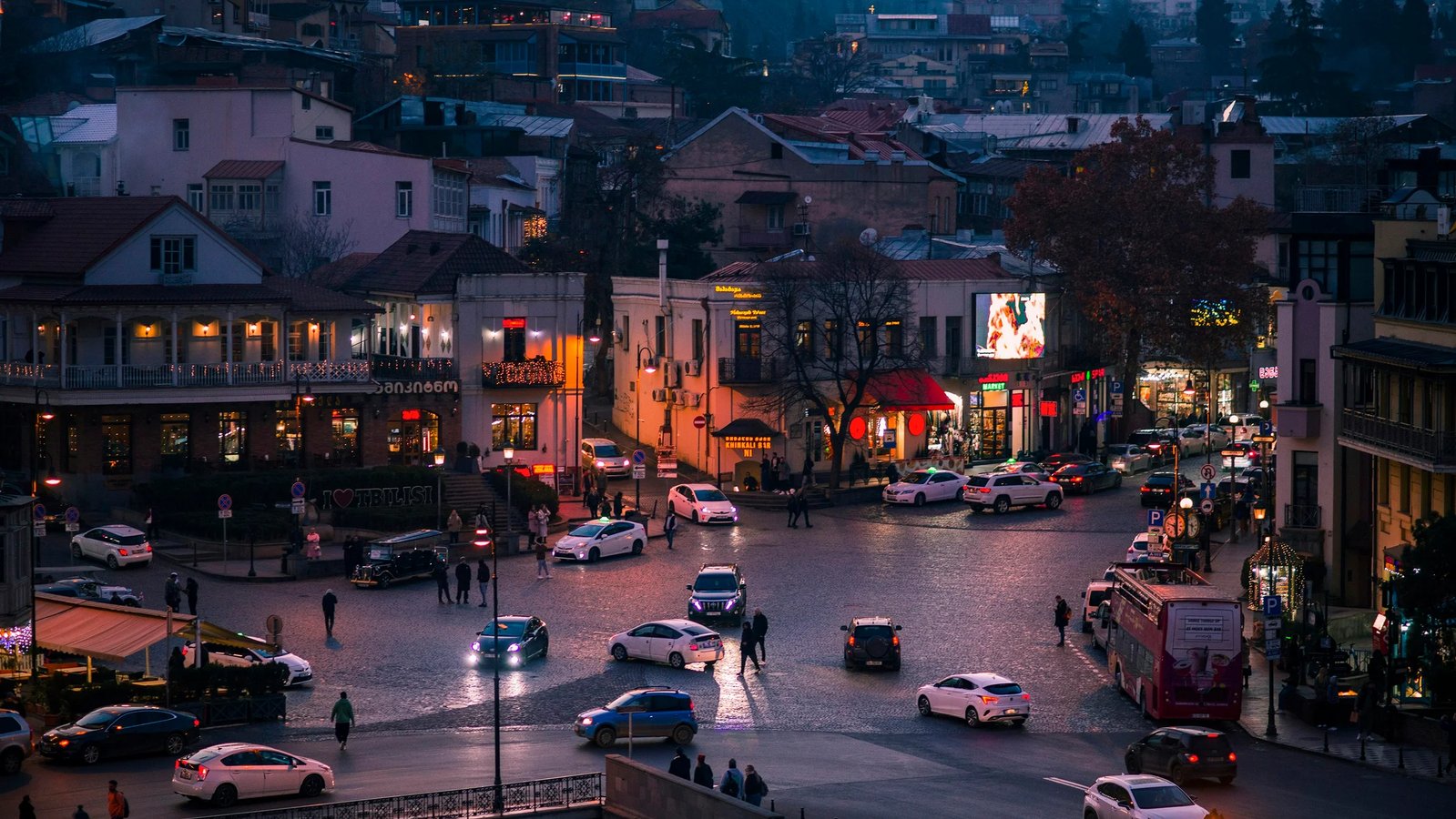 Driving Rules in Georgia: Fines, Speed Cameras, Parking – A No-BS Guide