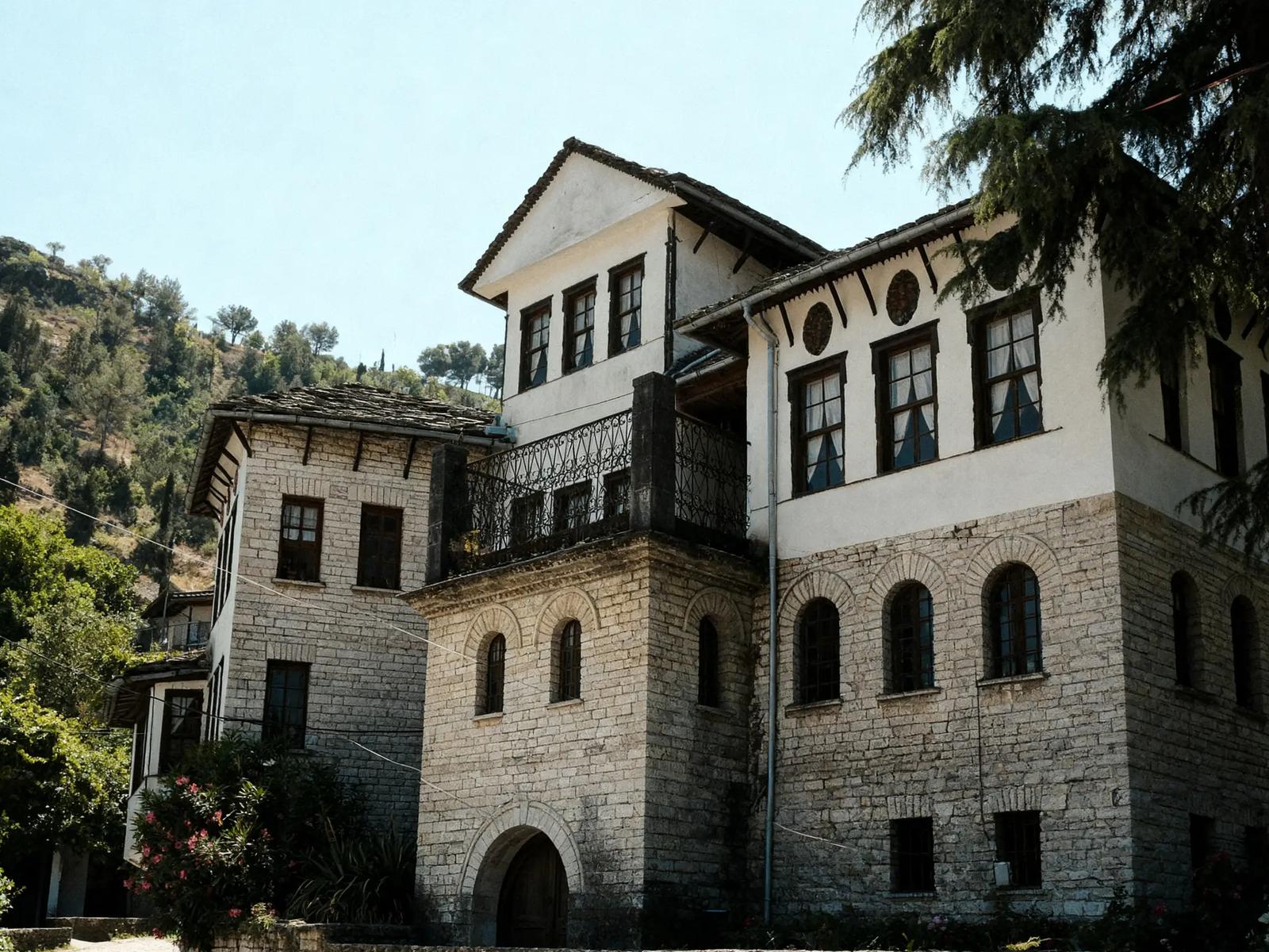 Этнографический музей Гирокастры