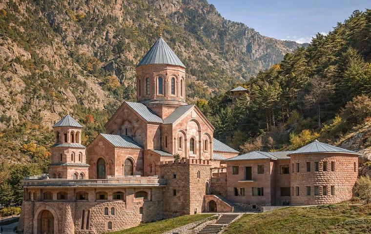 Дарьяльский монастырь