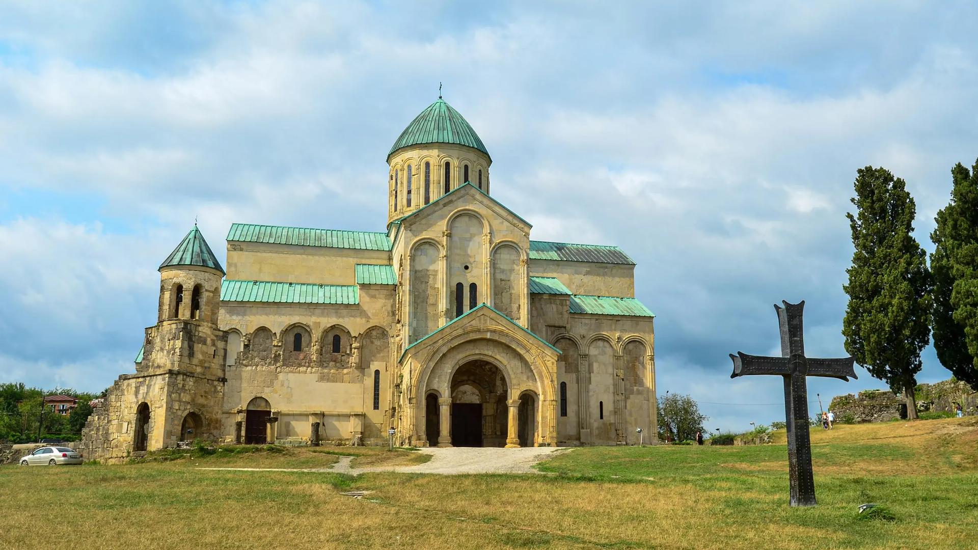 Храм Баграта