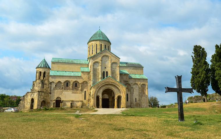 Храм Баграта
