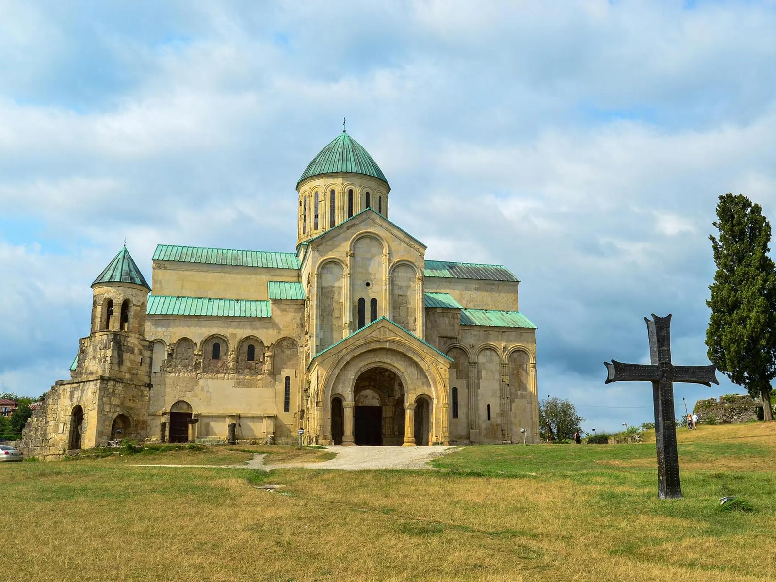 Храм Баграта