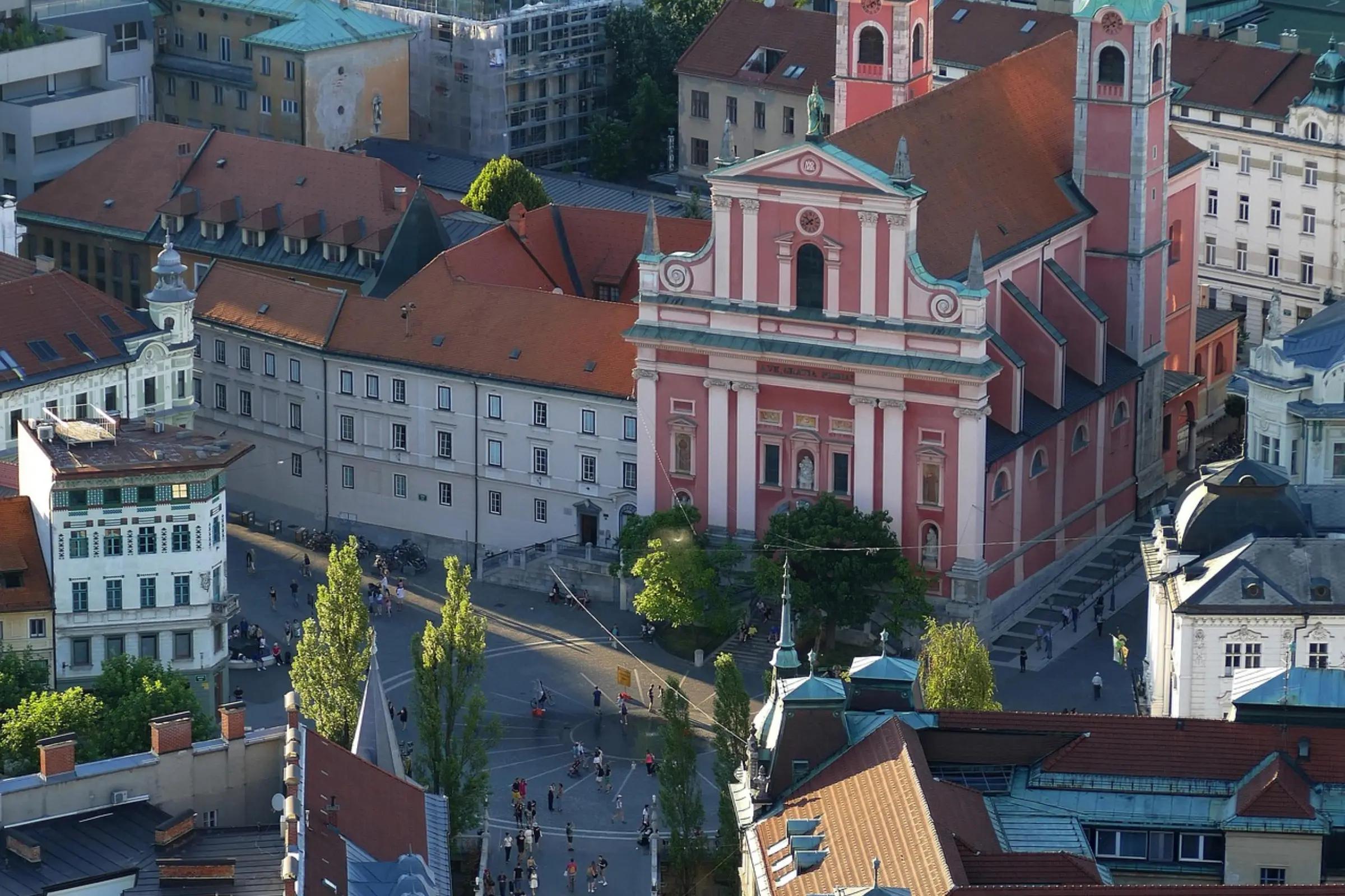 Площадь Прешерна