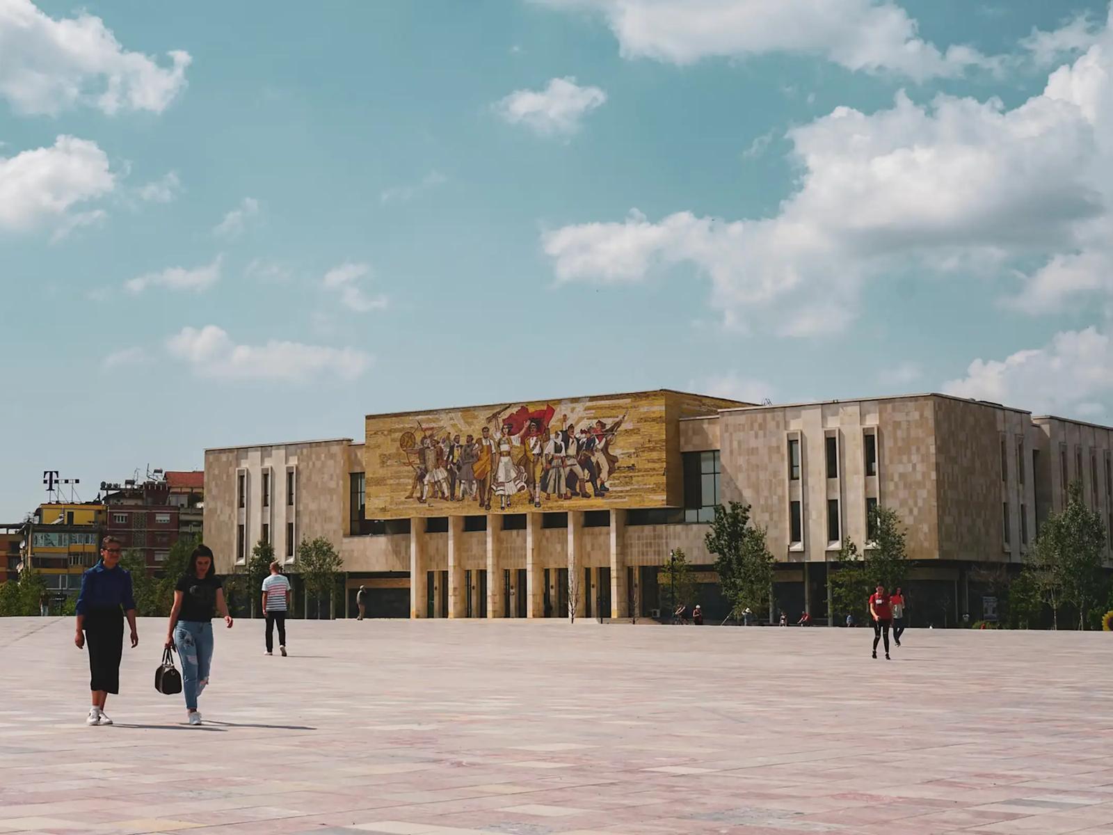 Национальный исторический музей Тираны