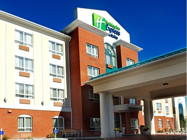 Holiday Inn Express Hotel & Suites Edson | Canada's Alberta thumbnail