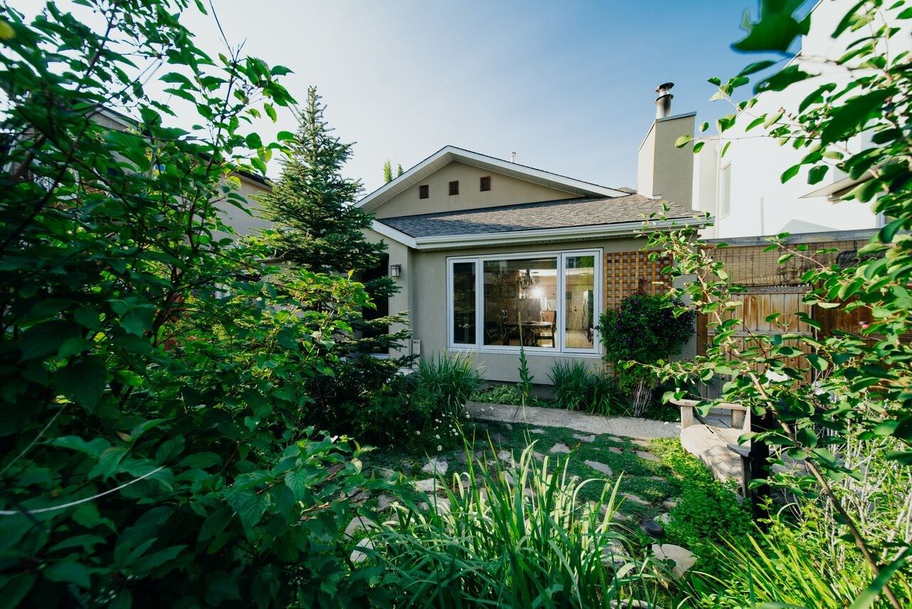 Inner City home | Canada's Alberta thumbnail