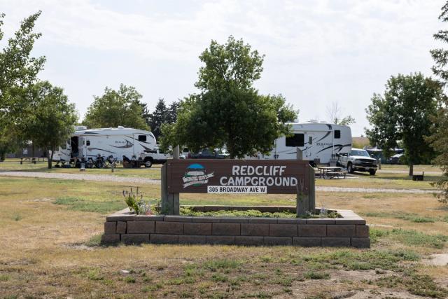 The entranceway into the Redcliff Campground.