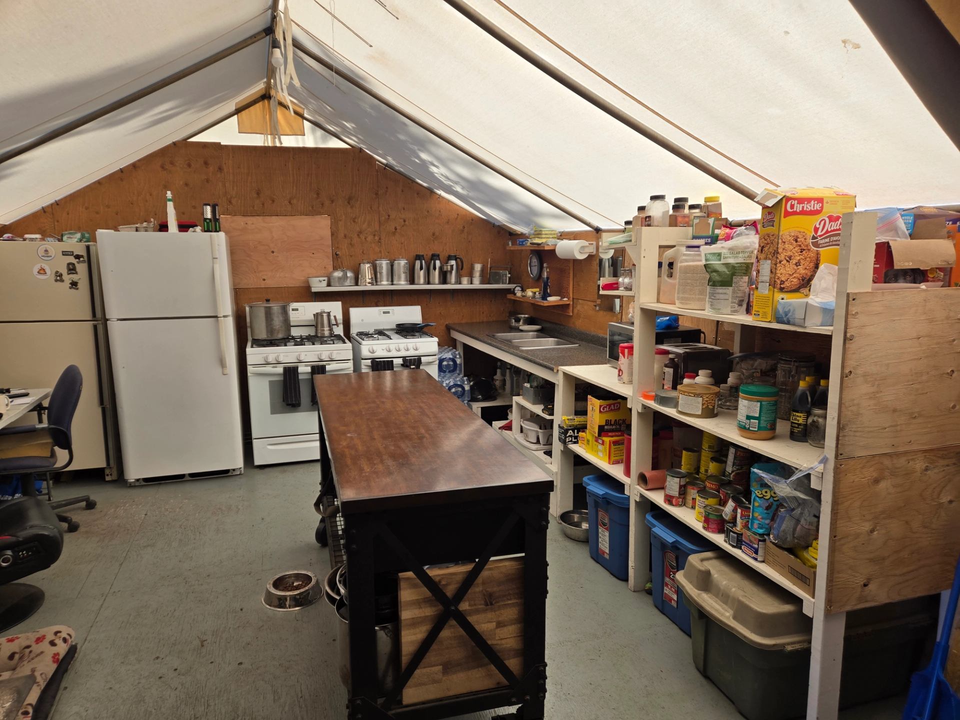 inside the culinary area where the meal are prepaired