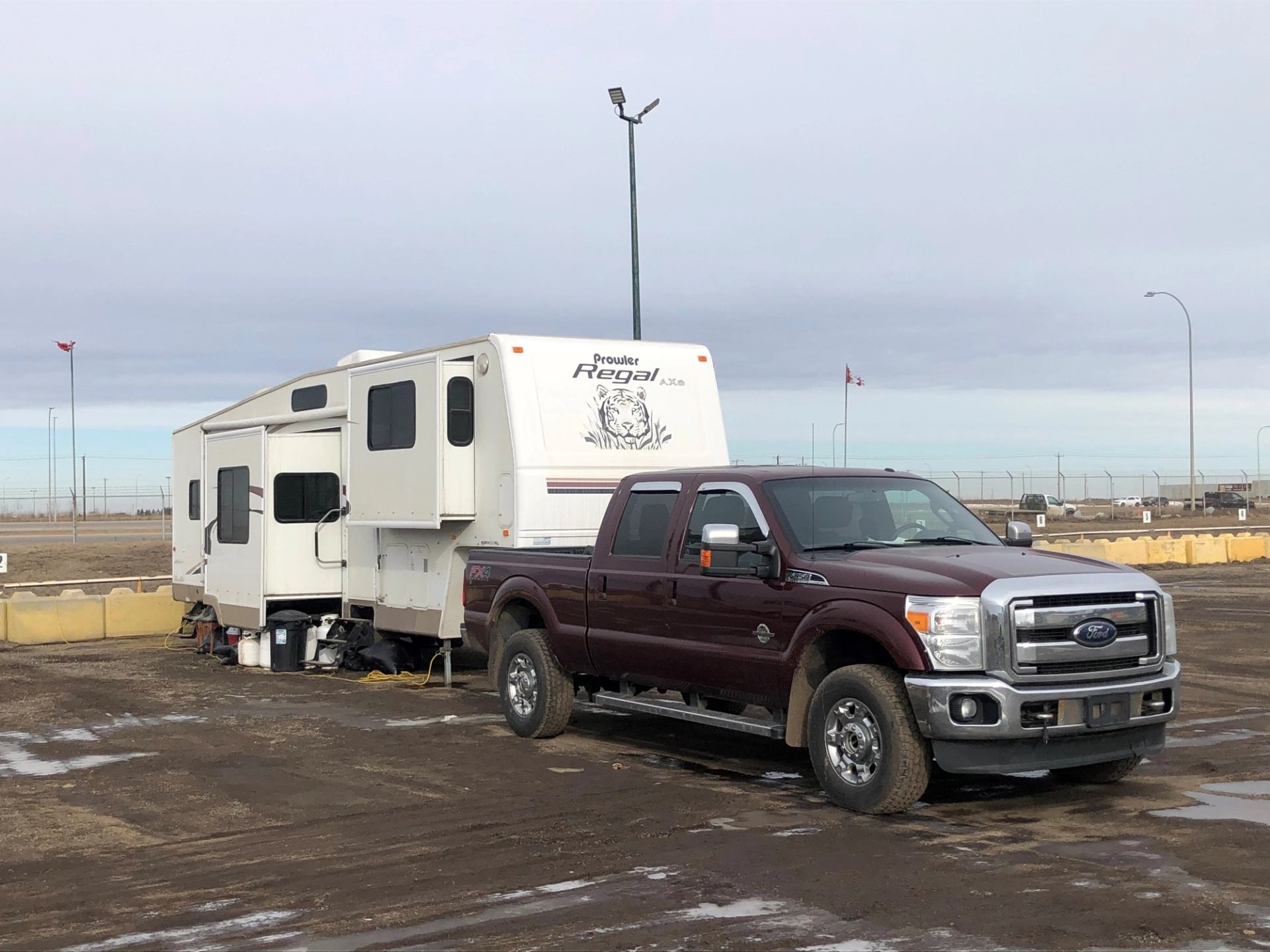 Blackjacks RV Parking | Canada's Alberta thumbnail