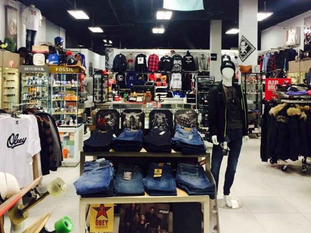 Central Gravity - Supreme Apparel | Canada's Alberta thumbnail