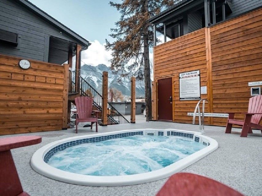 Lamphouse Hotel Canmore | Canada's Alberta thumbnail